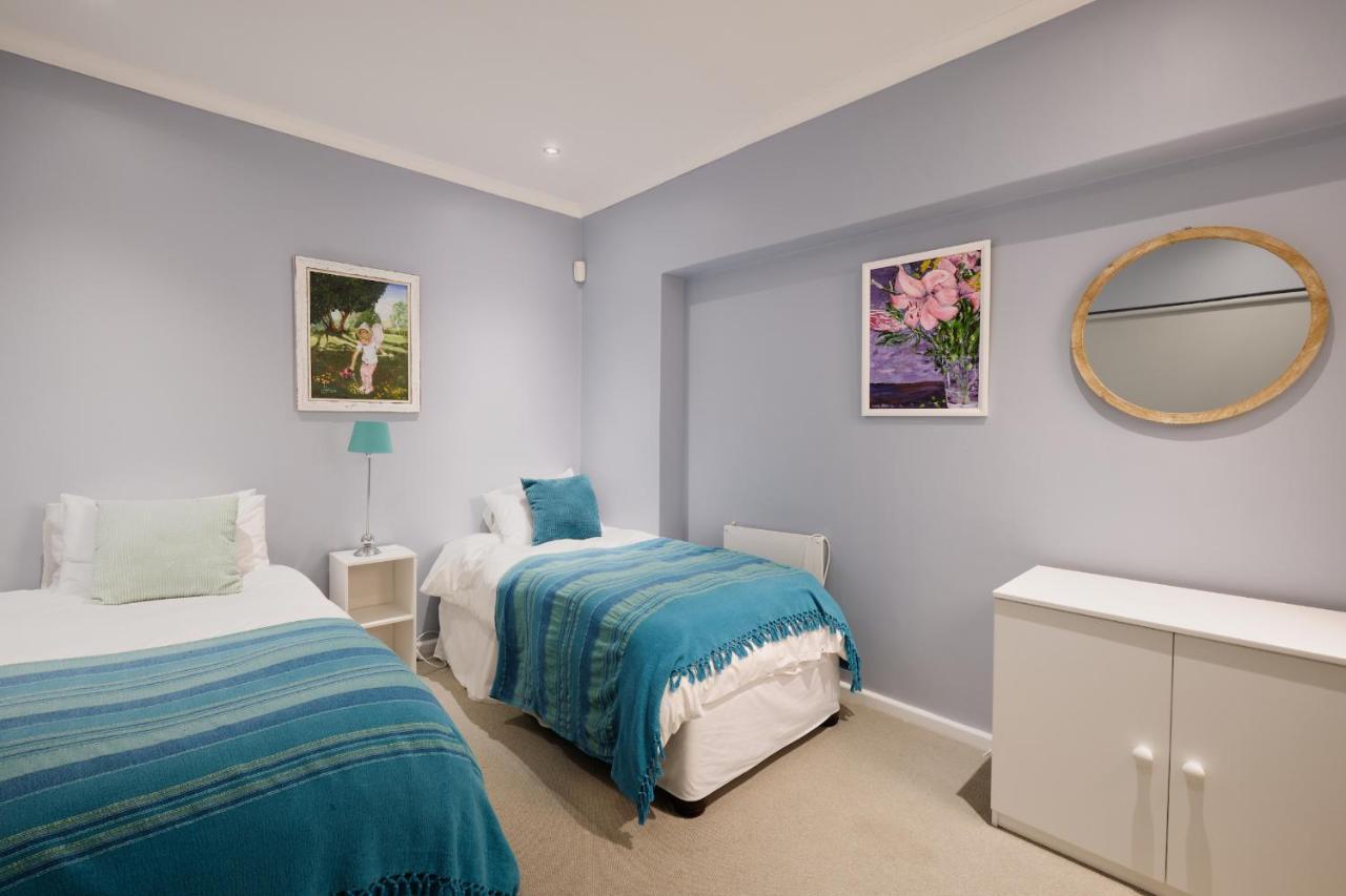 Bahari Villa Simonʼs Town エクステリア 写真